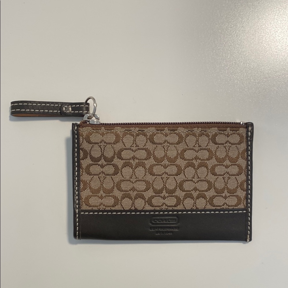 Coach Brown Change Purse- Like new condition!